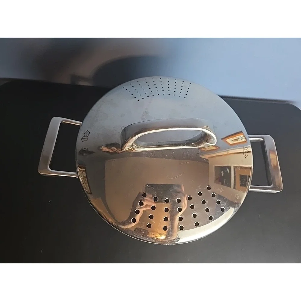 Circulon Hard Anodized‎ Aluminum 7 Quart Casserole With Locking Straining Lid